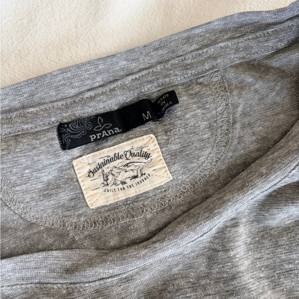 Prana Heather Gray Women's Short Sleeve Tee - Picture 3 of 4